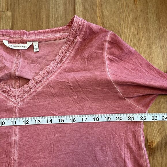 Soft Surroundings Women's Top Size L Dusty Pink V Neck Bell Cuff Mineral Wash - Picture 12 of 13